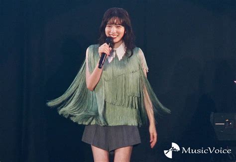 永野芽郁、“超ミニ”で美脚全開「可愛過ぎて呼吸忘れ。